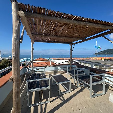Hotel Bagno Stella Del Mare Marina Di Carrara Ngoại thất bức ảnh