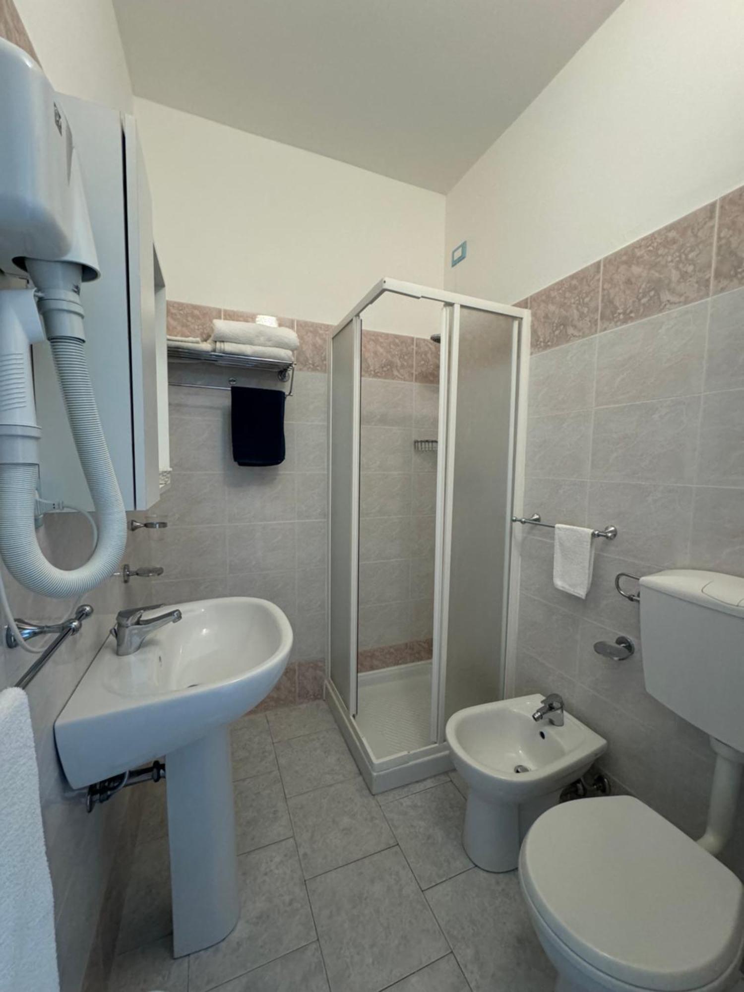 Hotel Bagno Stella Del Mare Marina Di Carrara Ngoại thất bức ảnh